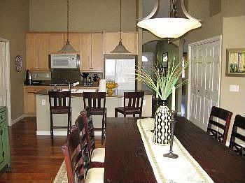4th image of 479 Troy Ln