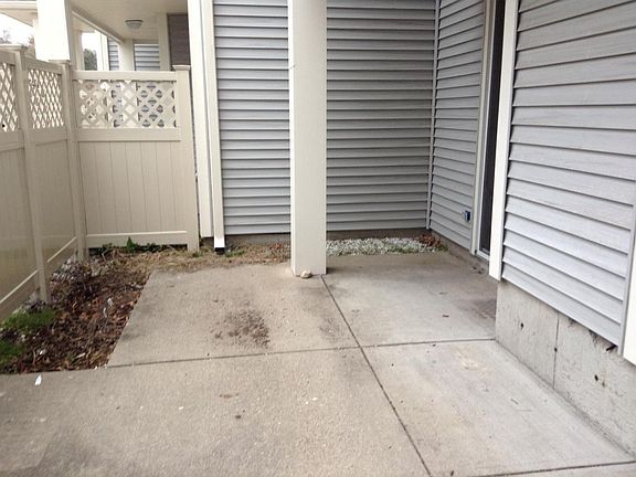 4th image of 200 Falls Blvd Unit H105b