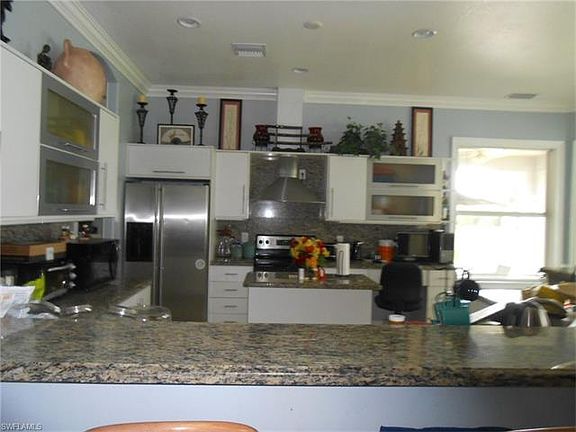 2nd image of 650 Ontario Ct