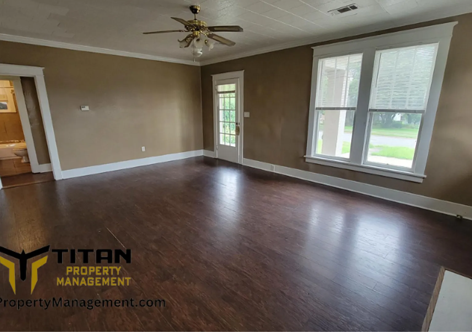 3b/2b house in downtown Benton — Photo 4