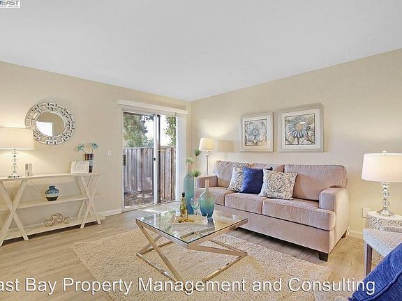 4th image of 2609 Royal Ann Dr #A