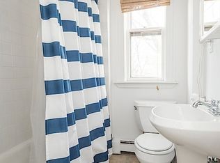 137 Columbia St APT 2, Cambridge, MA 02139
