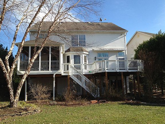4th image of 47485 Saulty Dr