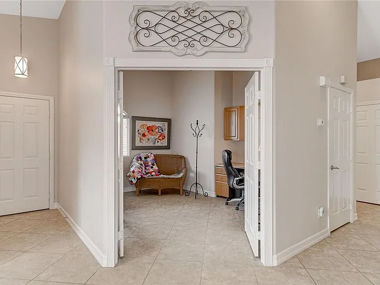 489 First Light St — Photo 16