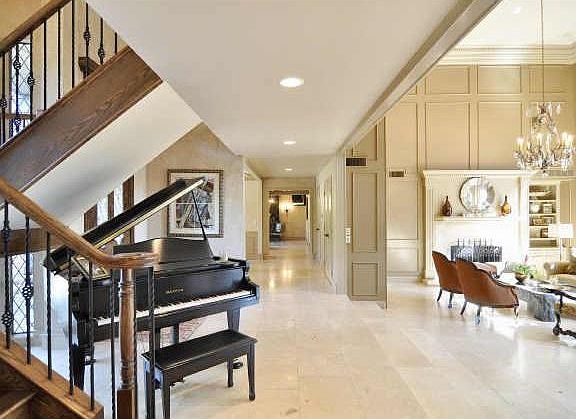 2nd image of 6034 Club Oaks Dr