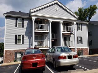 1231 Creve Coeur Crossing Ln APT A, Chesterfield, MO 63017