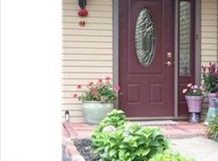 69 Signal Hill Rd, Holland, PA 18966