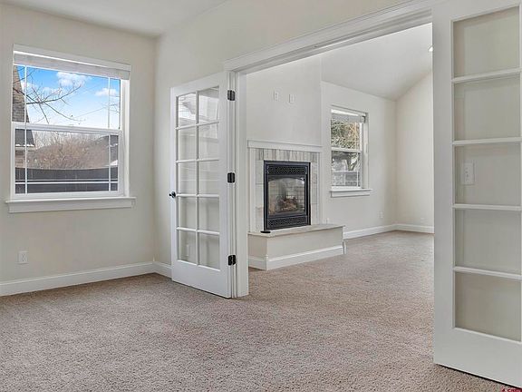 3rd image of 1610 Oak Street