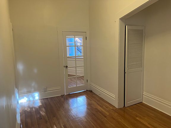 3rd image of 462 Ivy St