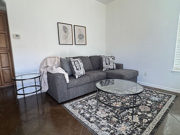 2nd image of 2505 SW A Ave #5