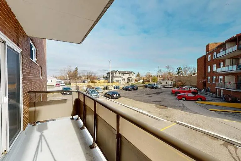 506 Danforth Rd #BACHELOR DEN — Photo 1