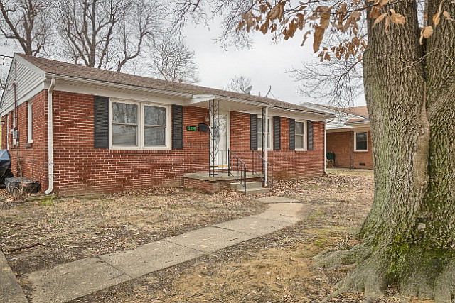1st image of 2960 Legion Park Dr