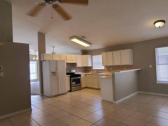5th image of 7113 Tierra Roja St