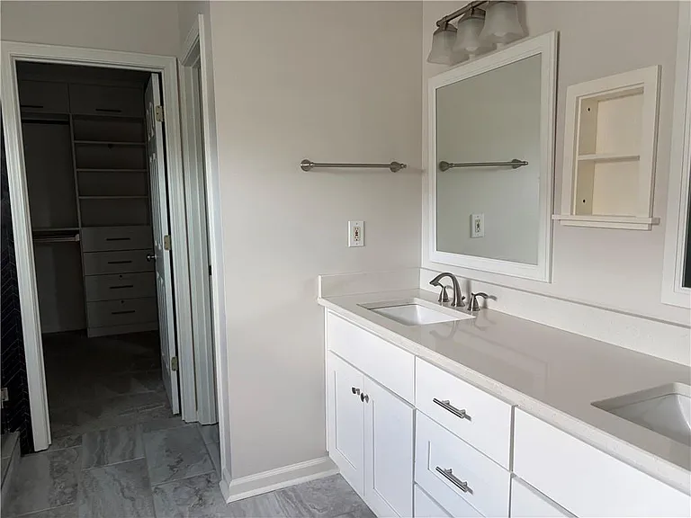 12835 Morningpark Cir — Photo 29