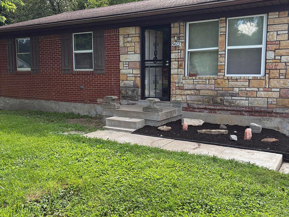 2nd image of 9602 Pembury Ct