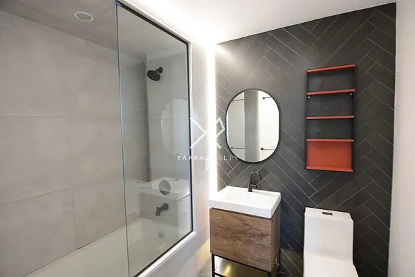 Rented by Yaffa Realty LLC | media 63