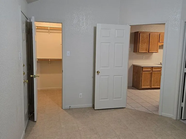 1602 Van Zanten Dr — Photo 9