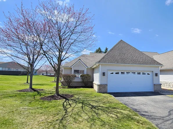 61023 Evergreen Ct, South Lyon, MI 48178