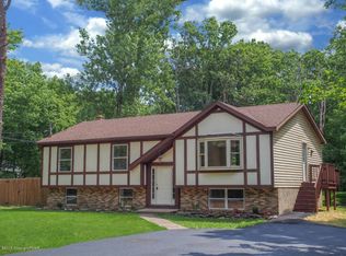 230 Schoolhouse Rd, East Stroudsburg, PA