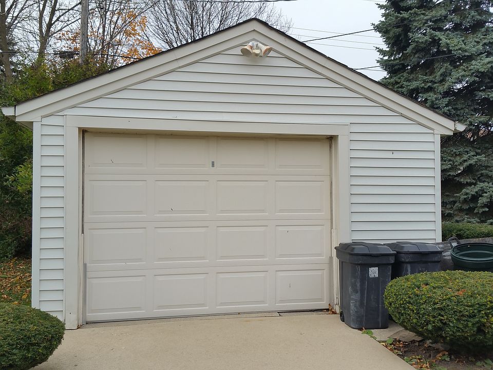 2nd image of 6202 44th Ave