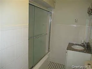 323 Peninsula Blvd — Photo 7
