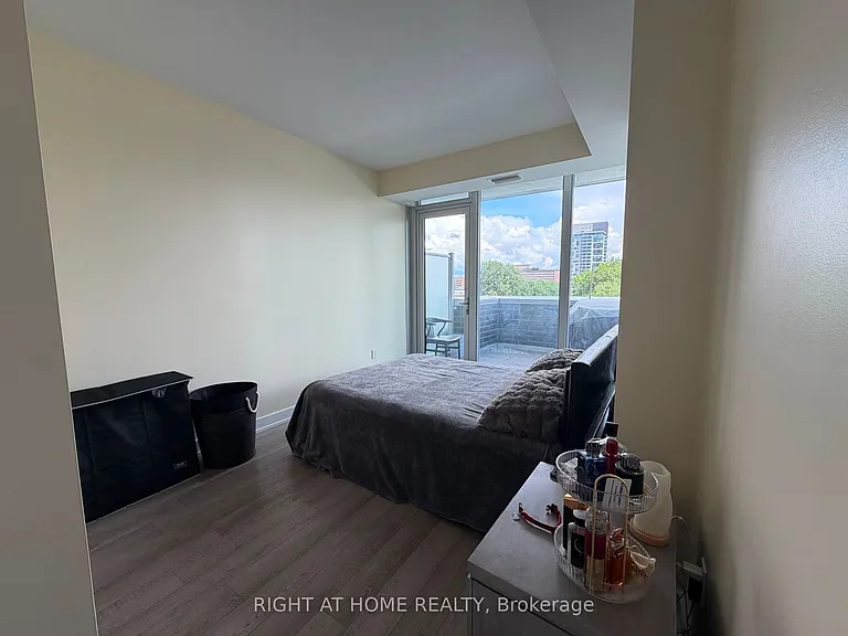 111 Champagne Ave S #309 — Photo 12