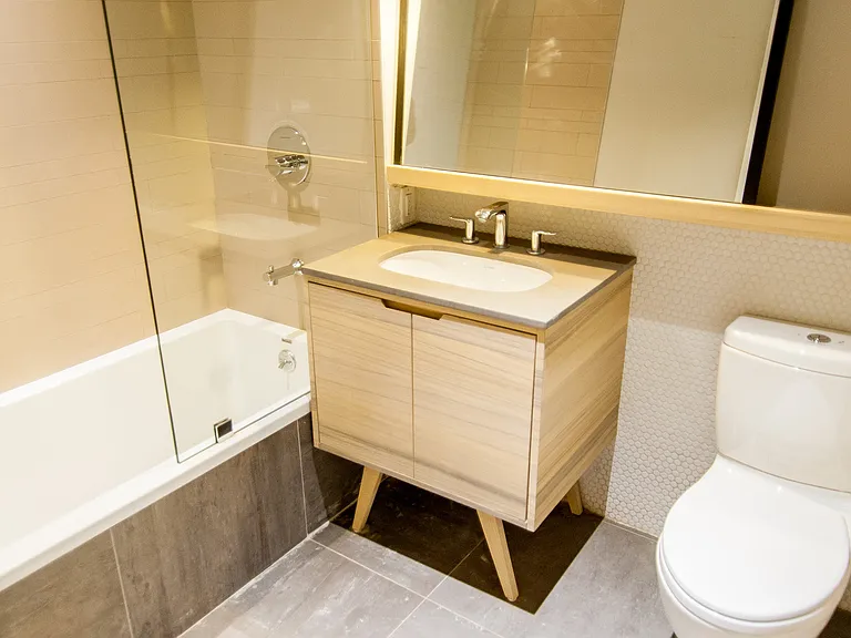 17 Monitor St #4F — Photo 8