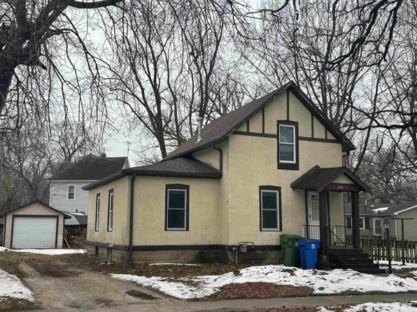 606 Kellogg Ave, Charles City, IA 50616