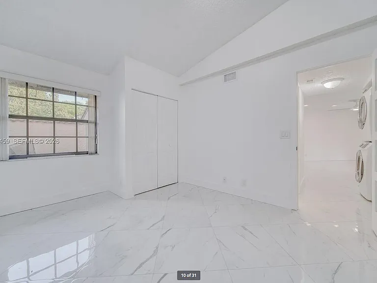9151 W Sunrise Blvd — Photo 25