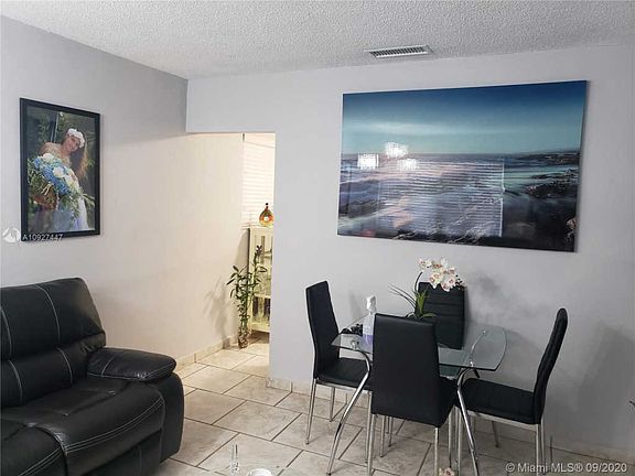 4th image of 2120 SW 72nd Ave #2122