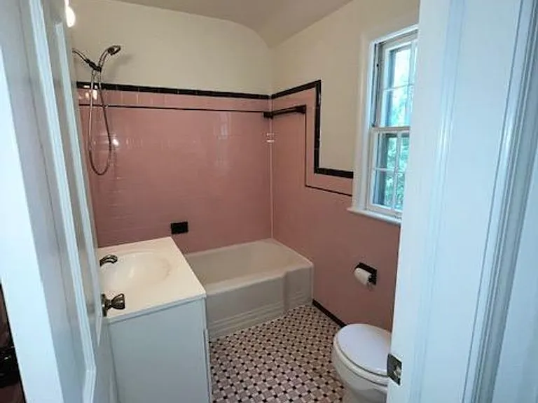 4408 Glenridge St — Photo 10