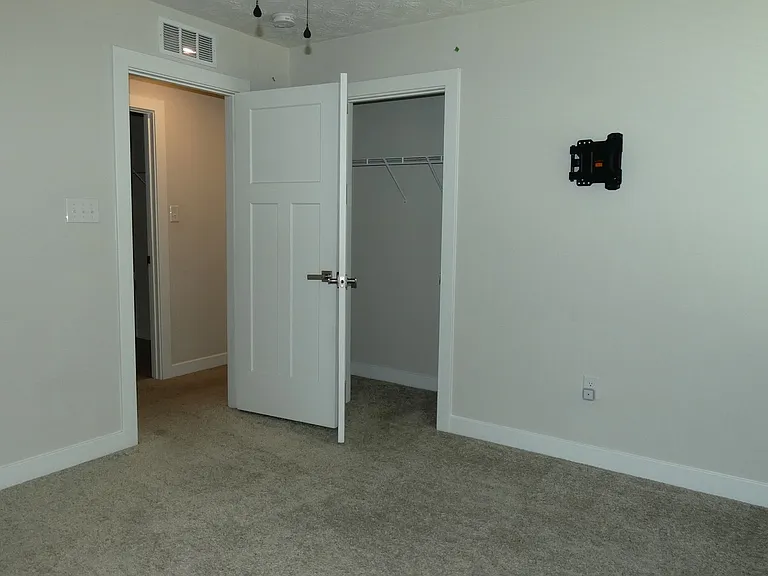 417 Sydney Dr — Photo 25