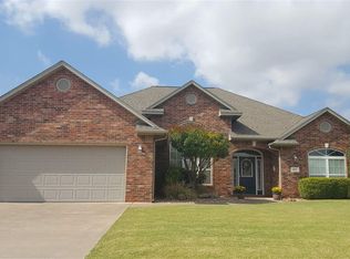 802 Caribou Cir, Enid, OK 73703