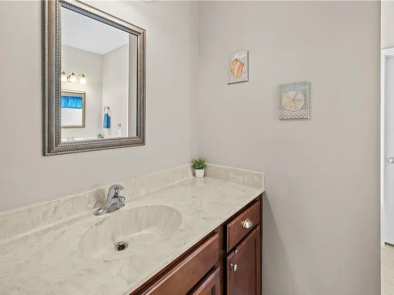 498 Waverly Ln — Photo 28