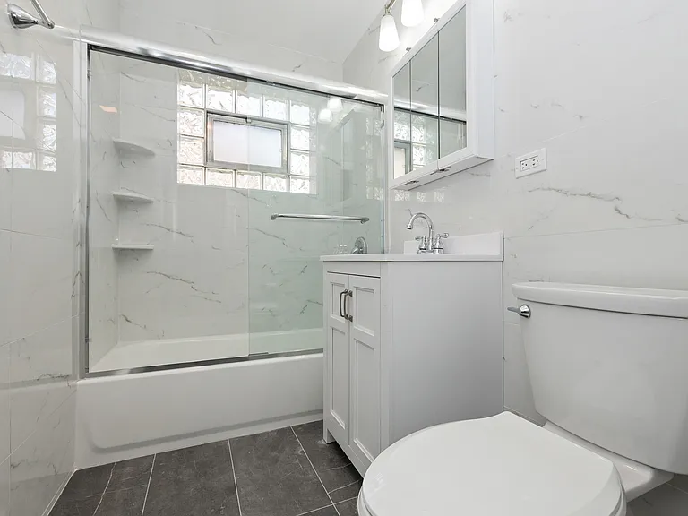 11015 S Lloyd Dr #1 — Photo 11