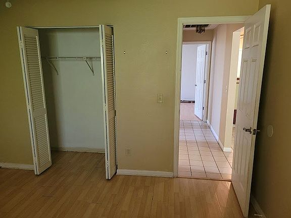4th image of 2567 N Laconia Dr
