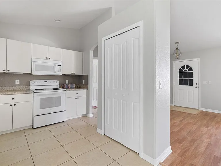 2745 Nellie Ln — Photo 13