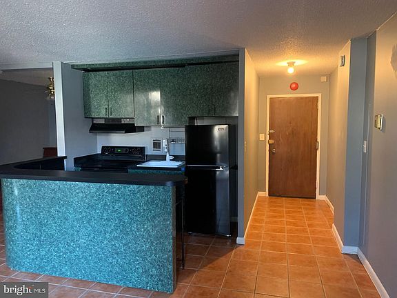 3rd image of 7501 Democracy Blvd APT B112
