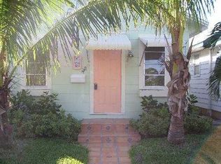 329 S M St, Lake Worth, FL 33460