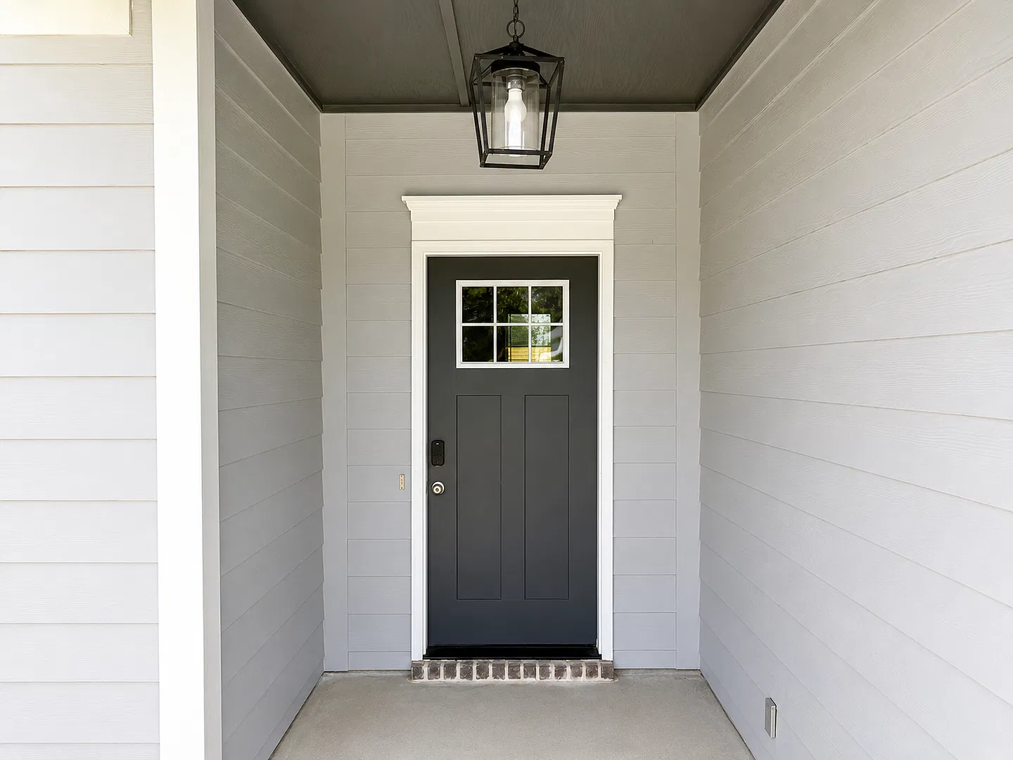 5 Bedroom Home in West Lee County — Photo 3