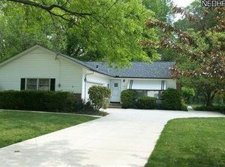 1371 Marview Dr, Westlake, OH 44145