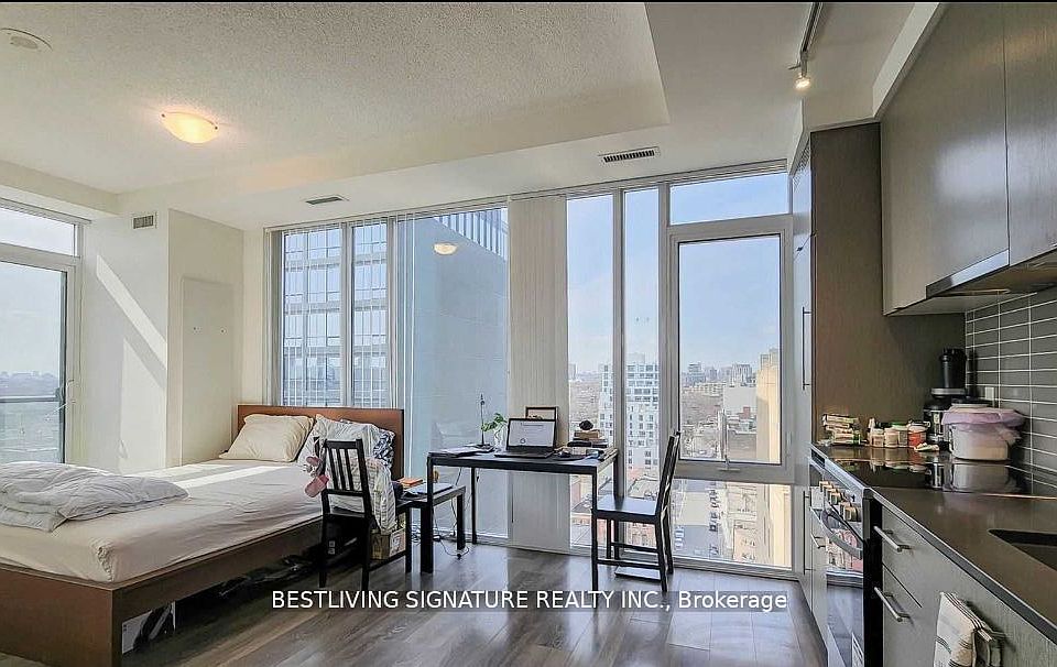 1st image of 435 Richmond St W #1409