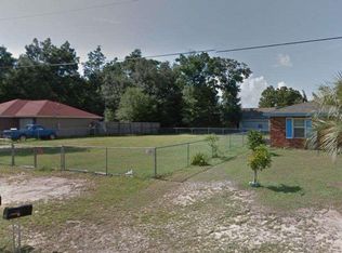 6461 Colonial Dr, Milton, FL 32570