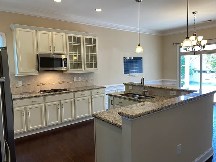 116 Heartsease Ln — Photo 8