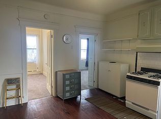 24-14 21st St #3, Astoria, NY 11102