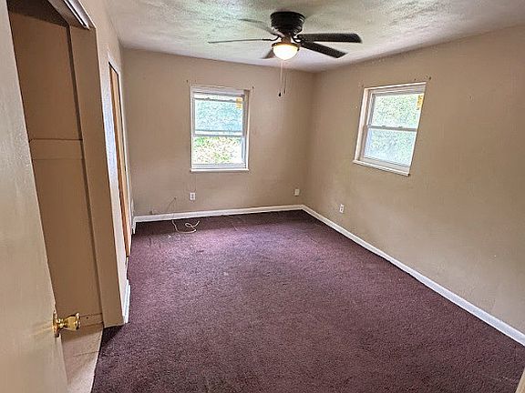 4th image of 57 Pointview Ave APT D
