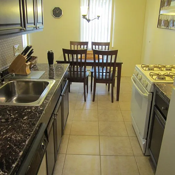 322 Regency Park Dr — Photo 1