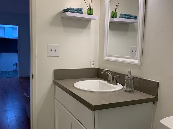 5th image of 3614 Clarington Ave