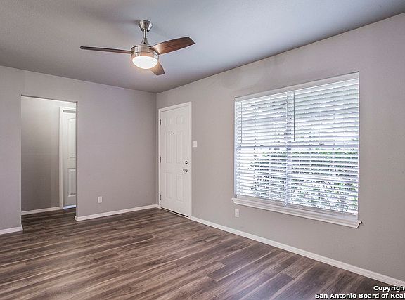 4th image of 5111 Casa Oro St