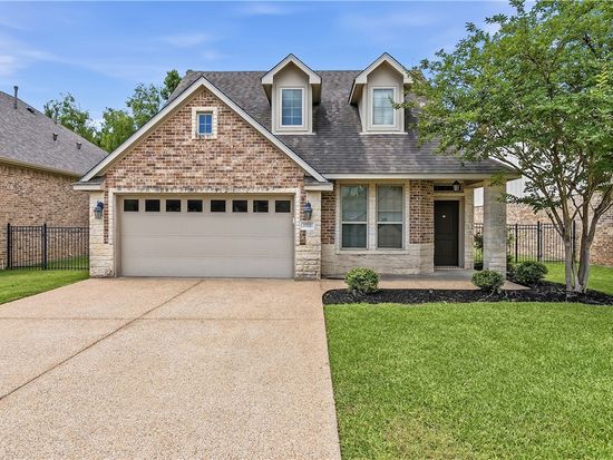 1722 Creekside Cir, College Station, TX 77845